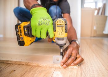 Best Handyman Services in Arabian Ranches Dubai - UAE  Furniture Assembly, TV Hanging Handyman near me